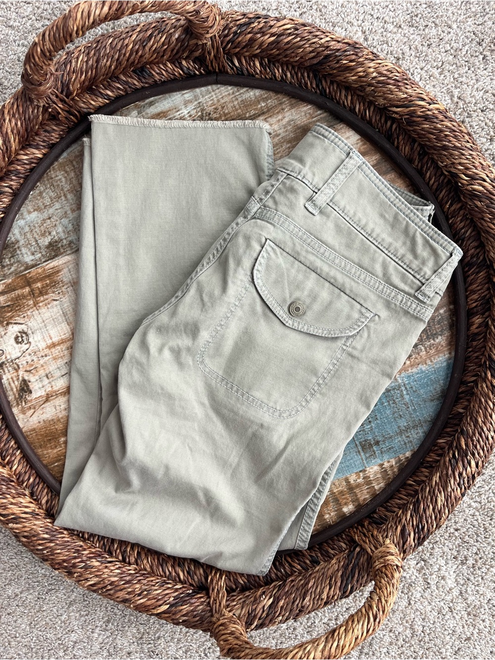 GAP Women's Straight Leg Capri in Light Sage Green